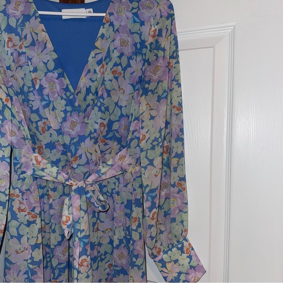 ASOS Floral Maxi Dress - bow can tie in the front or back• - Picture 2 of 2